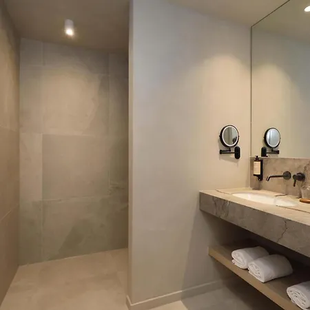 Villa Met Jacuzzi - 8 Personen - Woodz