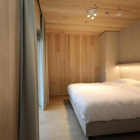 Met Jacuzzi - 8 Personen - Woodz *