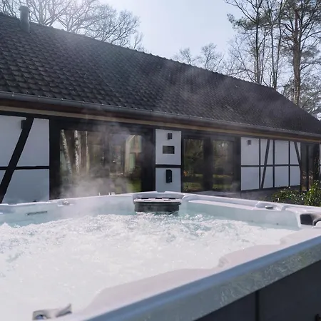 Met Jacuzzi - 8 Personen - Woodz * Heusden-Zolder