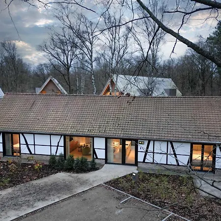 Met Jacuzzi - 8 Personen - Woodz Villa Heusden-Zolder